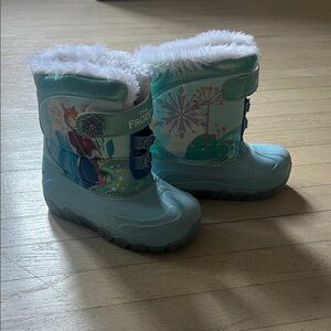 Disney Frozen Aqua and White Snow Boots